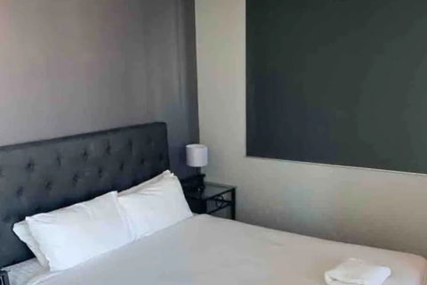 Affordable Unit Minutes To The Heart Of Surfers Paradise - C Tourism 7