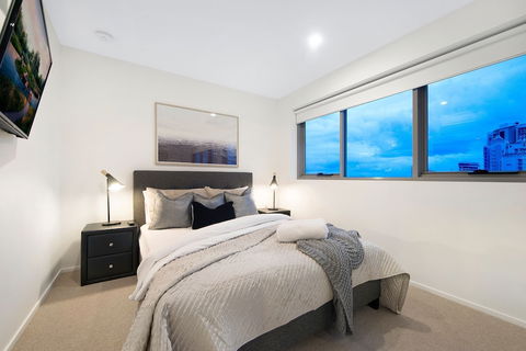 NEO Apartments Holidays Gold Coast - C Tourism 3