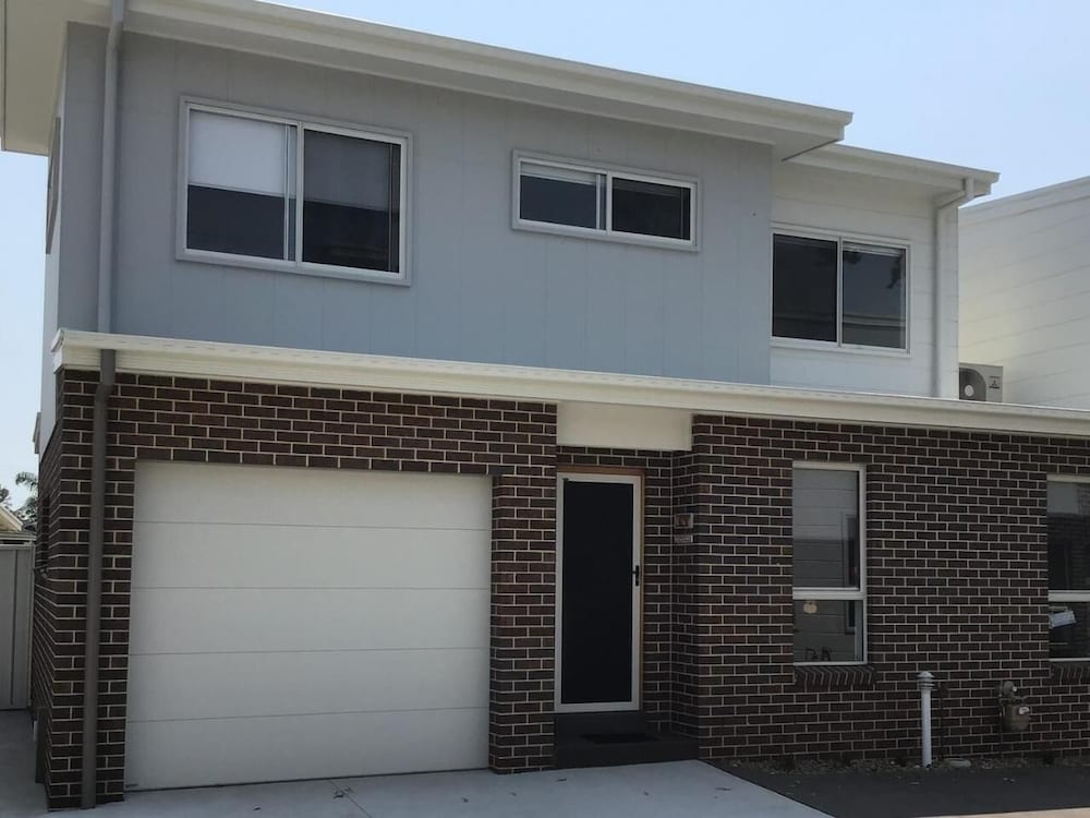 Warilla NSW C Tourism