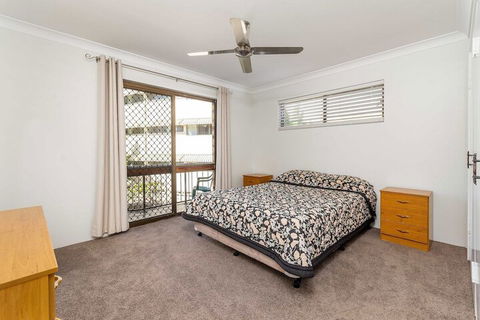 Great Location Close To Waterfront Shops Restaurants & Cafes. - C Tourism 3
