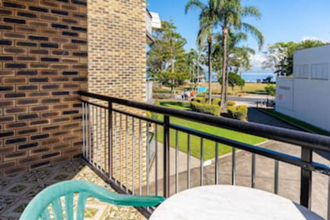 Great Location Close To Waterfront Shops Restaurants & Cafes. - C Tourism 0