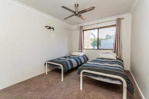 Great Location Close To Waterfront Shops Restaurants & Cafes. - C Tourism 4