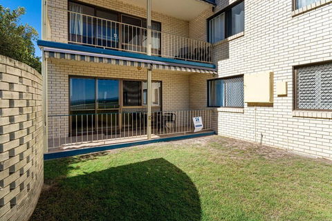 Great Views Ground Floor Unit Clearview Apartments South Esplande Bongaree - C Tourism 1