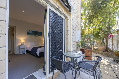 Beach House Bed & Breakfast - C Tourism 5