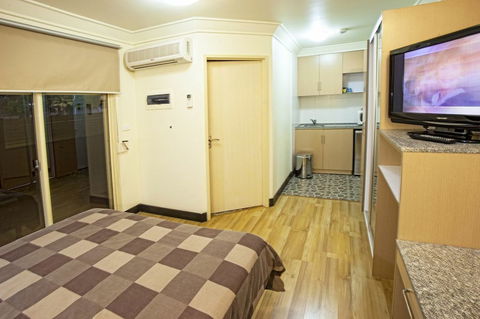 Cattrall Park Motel - C Tourism 2