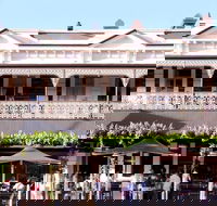 Hotel Metropolitan - C Tourism