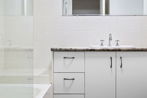 Foreshore Apartments - C Tourism 5