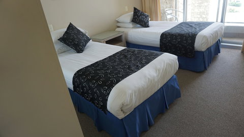 Pacific Surf - C Tourism 5