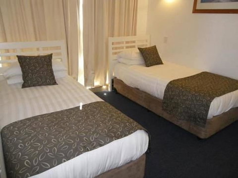 Pacific Surf - C Tourism 3