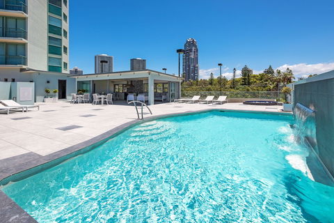 The Waterford On Main Beach - C Tourism 3