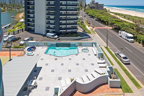 The Waterford On Main Beach - C Tourism 0