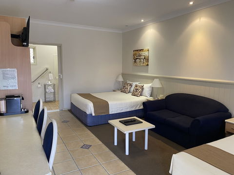 Dalby Mid Town Motor Inn - C Tourism 6