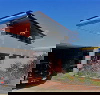 Mahogany Motel - C Tourism