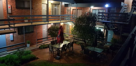 Mahogany Motel - C Tourism 2