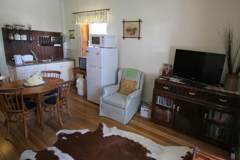 Christopher Halls Colonial Accommodation - C Tourism 4