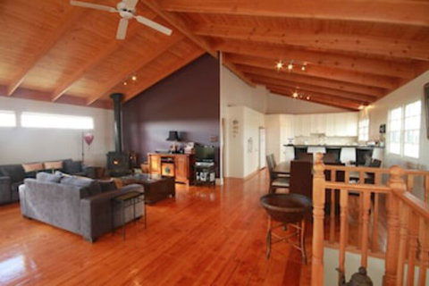 Pelican Sands Bed & Breakfast - C Tourism 0