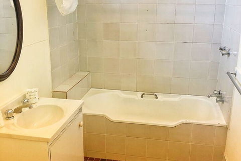 Victoria & Albert Guesthouse - C Tourism 6