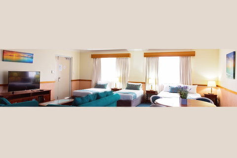 White Lace Motor Inn - C Tourism 3