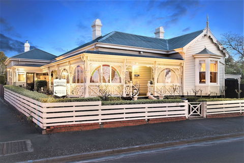 Kurrajong House Launceston - C Tourism 1