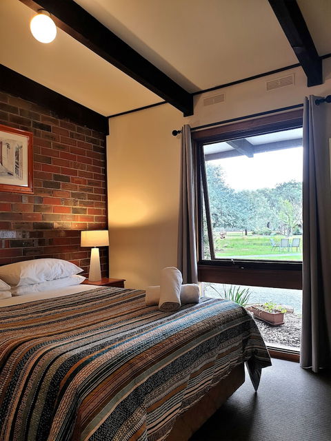 Halls Haven Holiday Units - C Tourism 5