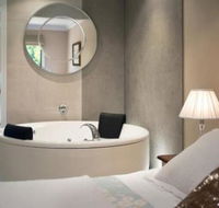 Ducks Bay - C Tourism