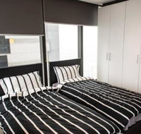 Modern 639 Lonsdale APT