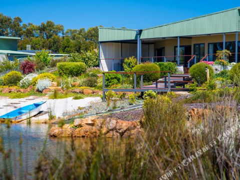 Charlie Bravo Villa Margaret River - C Tourism 0