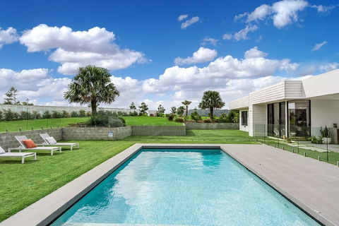 Your Luxury Escape - Scenic Vista - C Tourism 4
