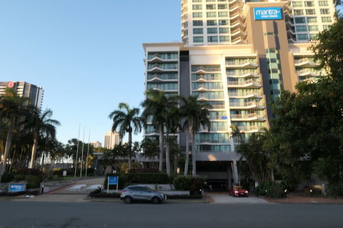 2 And 3 Bedroom Apartments Within Crown Towers - C Tourism 3