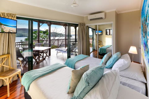NEWLY BEAUTFULLY RENOVATED 16 The Casuarina 3 Bedroom House With 180 Degree Ocean Views - C Tourism 3