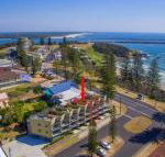Seaspray 3 straight across the road from Main Beach Yamba - C Tourism