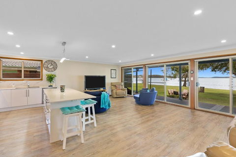 Kalimna Lakeside Living - C Tourism 2