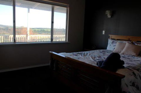 A Better Life Animal Sanctuary FarmStay Private Two Bedrooms Lounge Room & Bathroom & Toilet Shared Kitchen - C Tourism 4