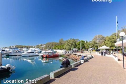 Gymea Retreat 56 Ullora Close Tri Level Home With WIFI & Aircon - C Tourism 1