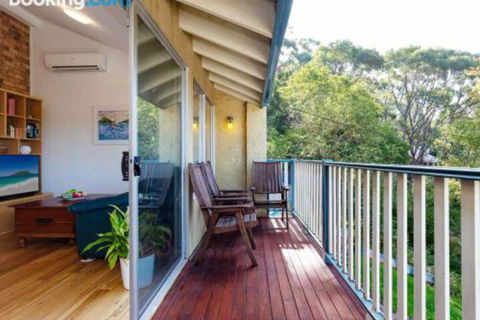 Gymea Retreat 56 Ullora Close Tri Level Home With WIFI & Aircon - C Tourism 3