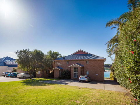 Grand Pacific 2 Unit 2 - C Tourism 6