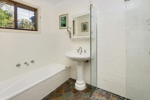 Hillsborough Cottage - C Tourism 3