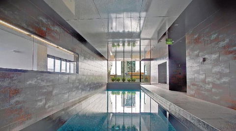 A Modern 2BR CBD Apt City Views FREE Parking - C Tourism 4