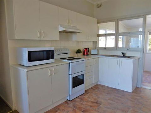 Seaside Beach House 25 Seaside Pde - C Tourism 2
