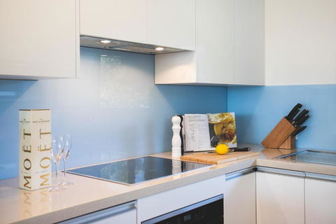 Surfers Beach House - C Tourism 5