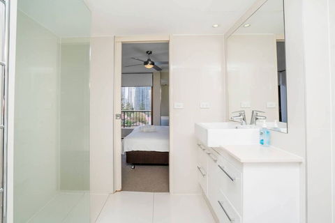 Stunning Sea & Ocean Views Apt - C Tourism 5