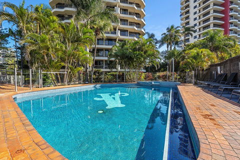 Terrific Location Large 2BR 2 Bath Apt - C Tourism 2