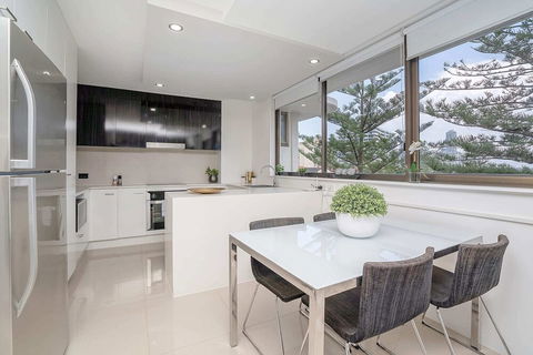 Grand Bright Modern Home - C Tourism 6