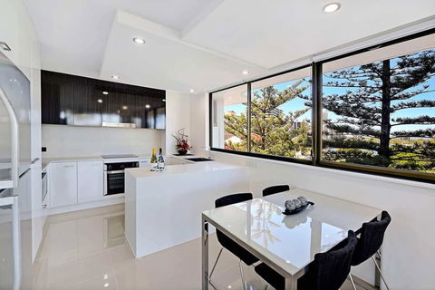 Grand Bright Modern Home - C Tourism 4