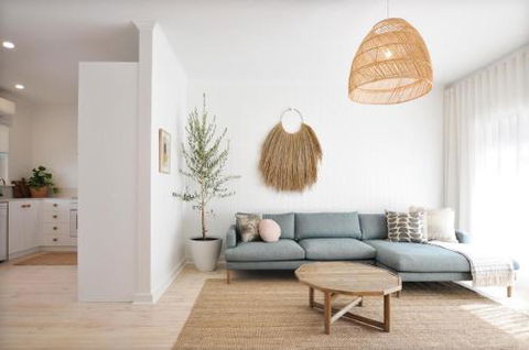 Pine At Arlos Refined Luxury In Glenelg - C Tourism 0