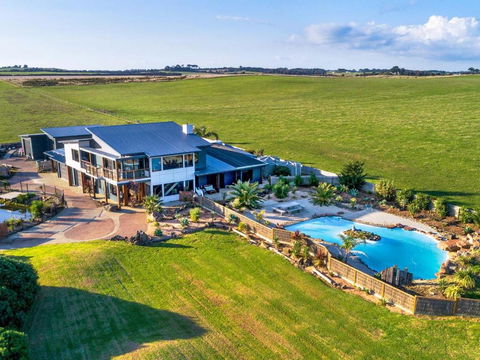 The Islander - C Tourism 6