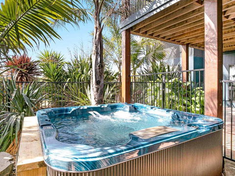 The Islander - C Tourism 1