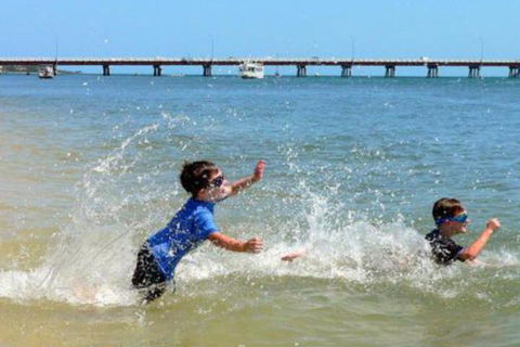 Family Getaway Close To Beach & Restaurants - C Tourism 1