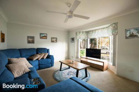 Family Getaway Close To Beach & Restaurants - C Tourism 0