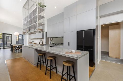 Allure On Barclay - C Tourism 3